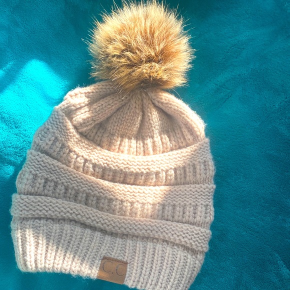 Never worn-CC beanie - Picture 1 of 3
